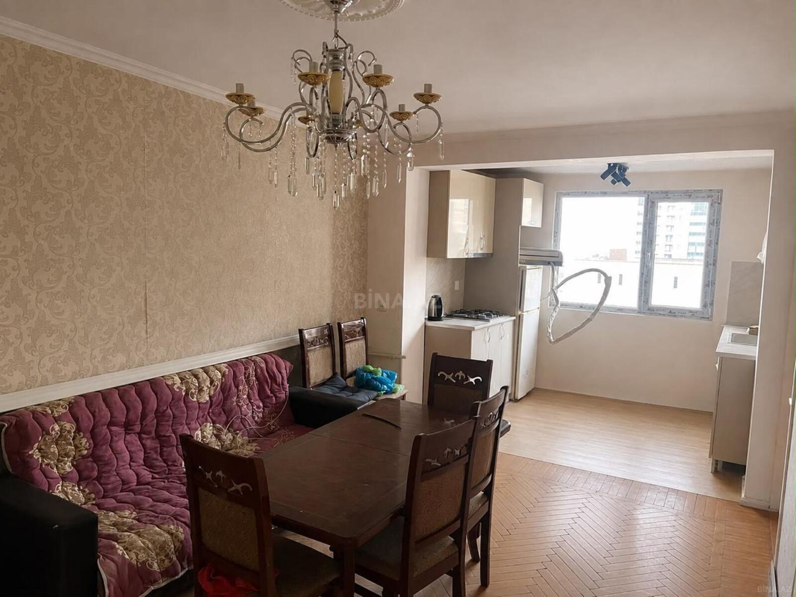 2 otaqlı Köhnə tikili, İnşaatçılar m., Bakı