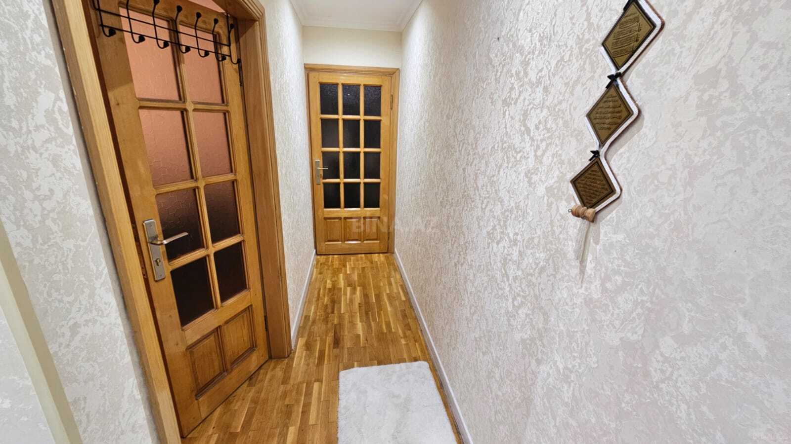 2 otaqlı Köhnə tikili, Elmlər Akademiyası m., Bakı