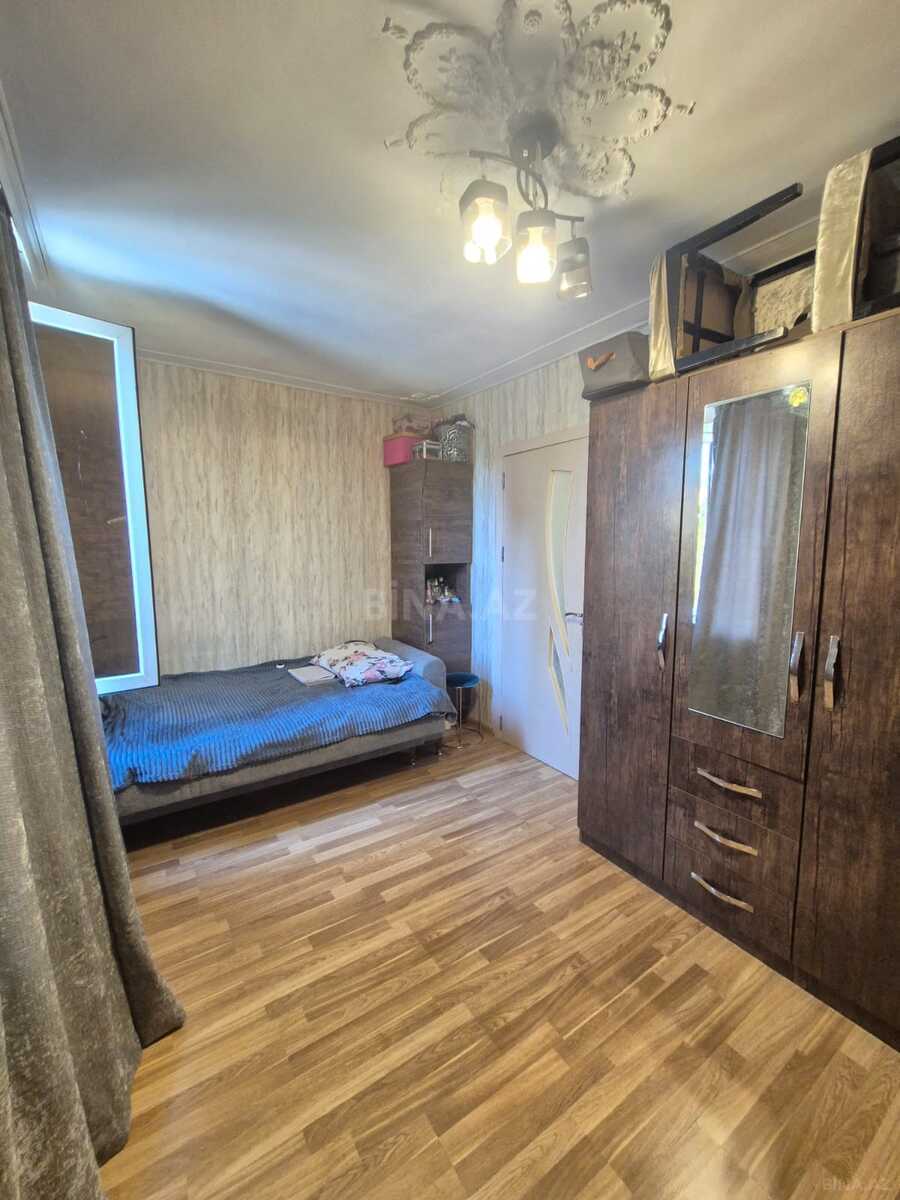 2 otaqlı Köhnə tikili, Elmlər Akademiyası m., Bakı