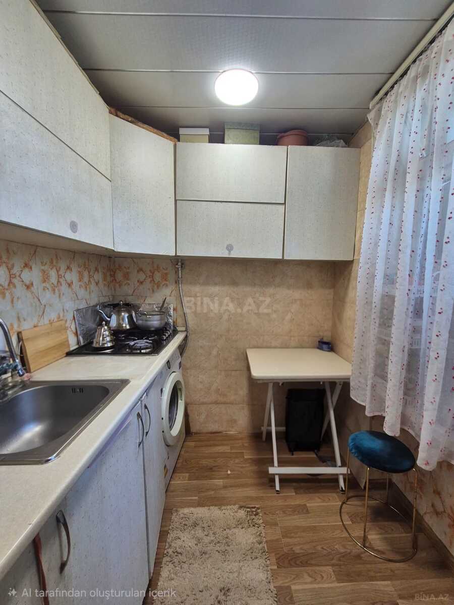 2 otaqlı Köhnə tikili, Elmlər Akademiyası m., Bakı