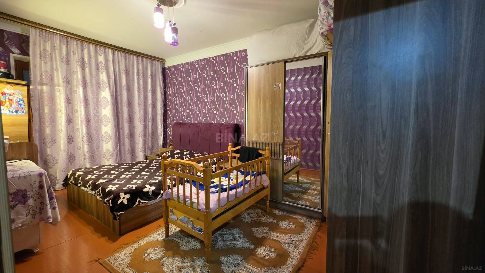 3 otaqlı Köhnə tikili, Nizami r., Bakı