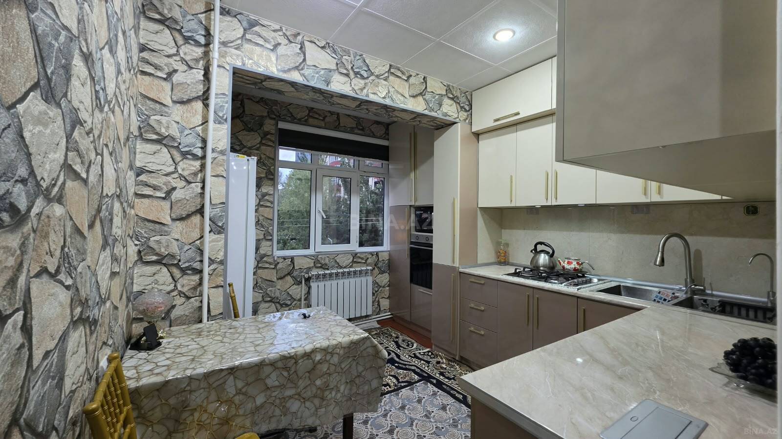 3 otaqlı Köhnə tikili, Nizami r., Bakı