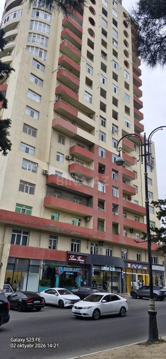 3 otaqlı Yeni tikili, Xırdalan