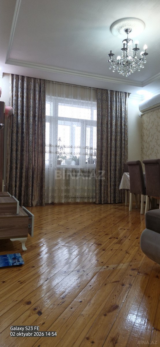 3 otaqlı Yeni tikili, Xırdalan
