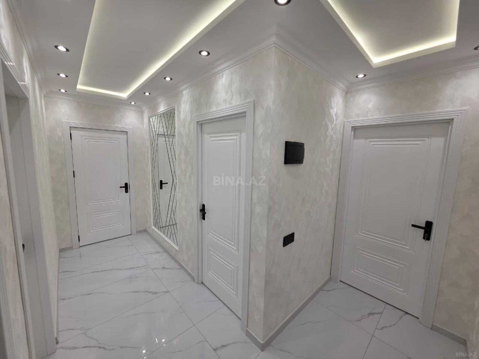 3 otaqlı Köhnə tikili, Yeni Günəşli q., Bakı