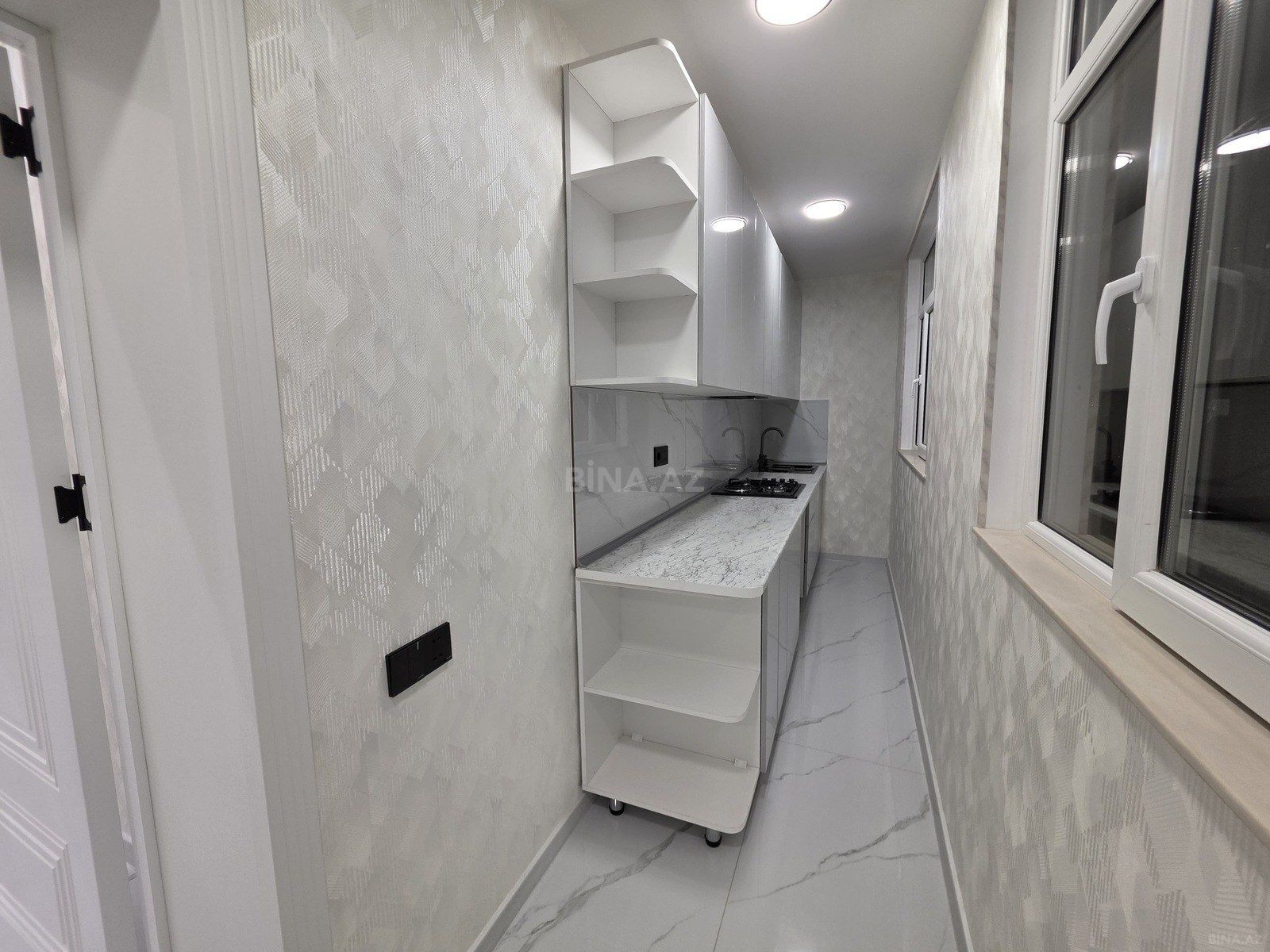 3 otaqlı Köhnə tikili, Yeni Günəşli q., Bakı