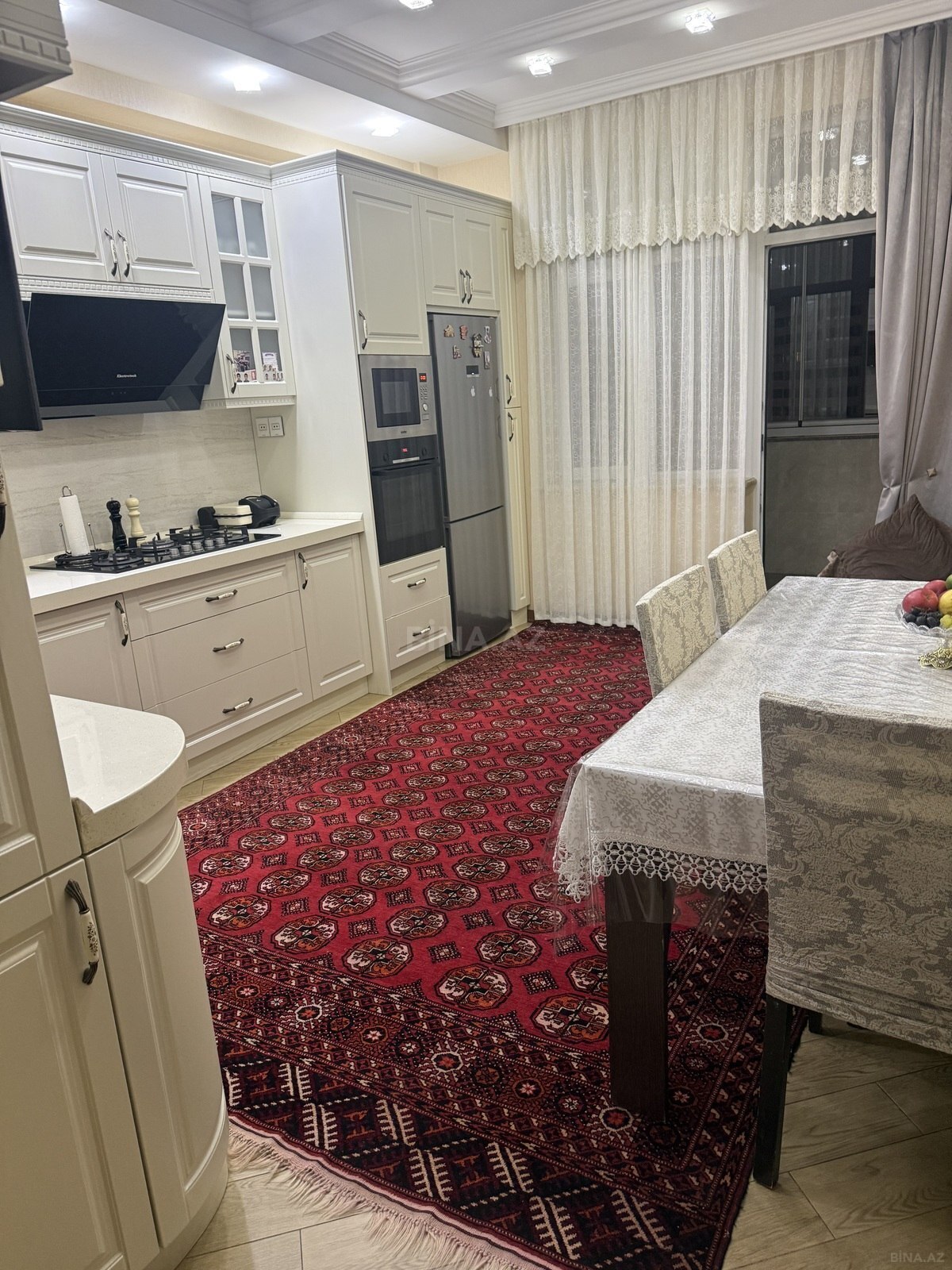 3 otaqlı Yeni tikili, Qara Qarayev m., Bakı