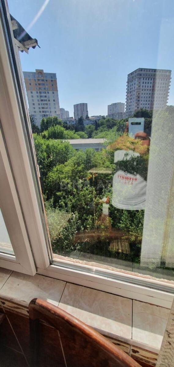 2 otaqlı Köhnə tikili, Memar Əcəmi m., Bakı