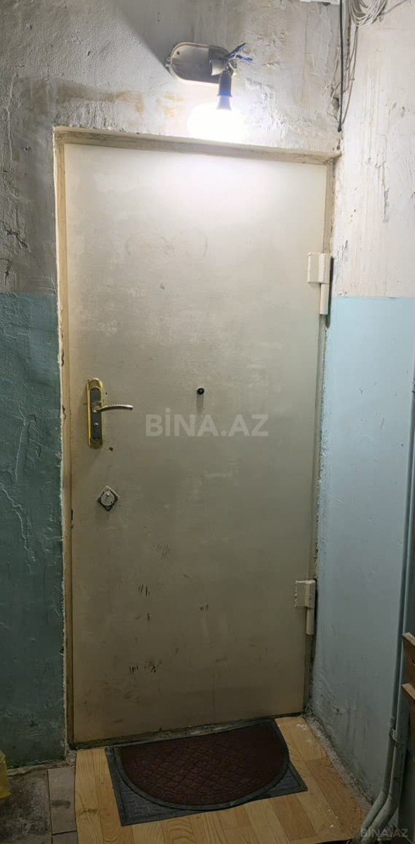 3 otaqlı Köhnə tikili, Həzi Aslanov m., Bakı