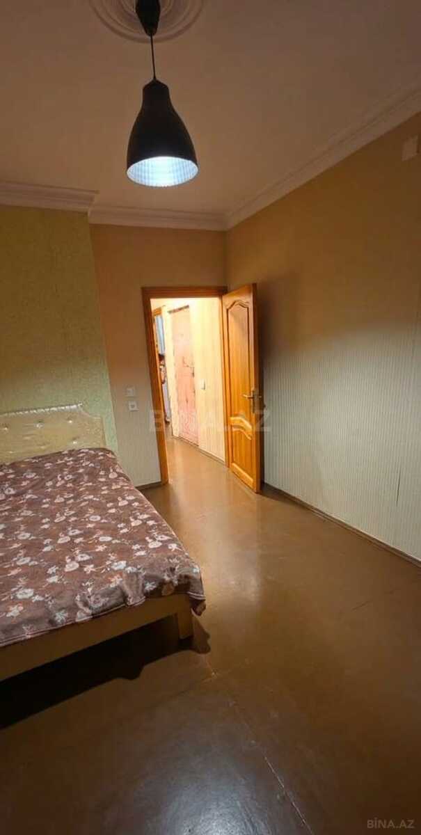 3 otaqlı Köhnə tikili, Həzi Aslanov m., Bakı