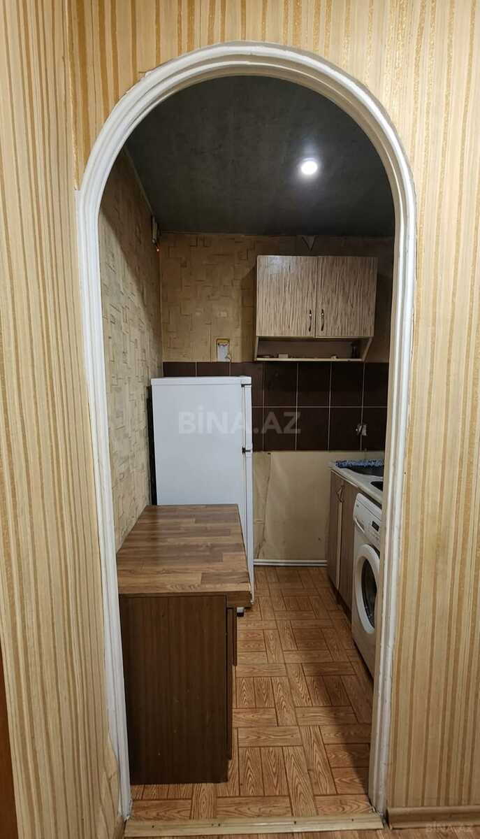 3 otaqlı Köhnə tikili, Həzi Aslanov m., Bakı