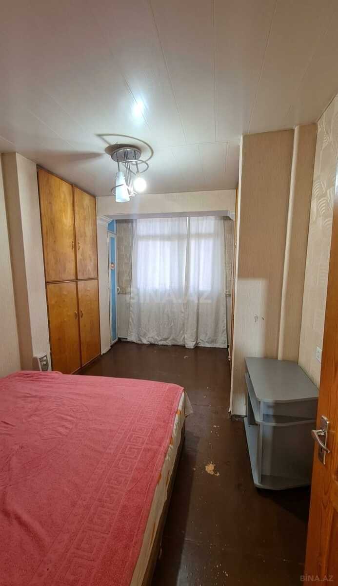 3 otaqlı Köhnə tikili, Həzi Aslanov m., Bakı