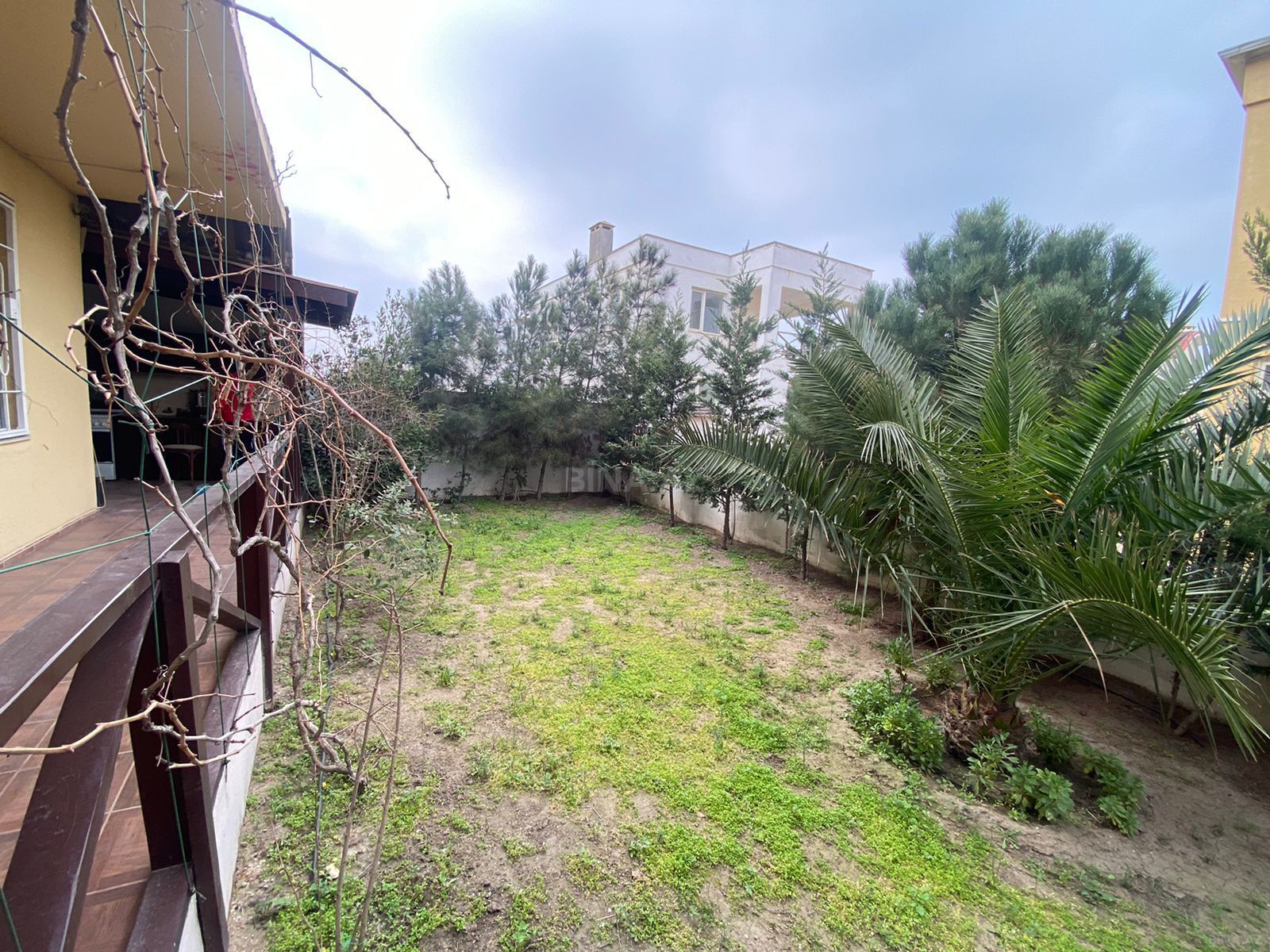 4 otaqlı Həyət evi/Bağ evi, Şüvəlan q., Bakı