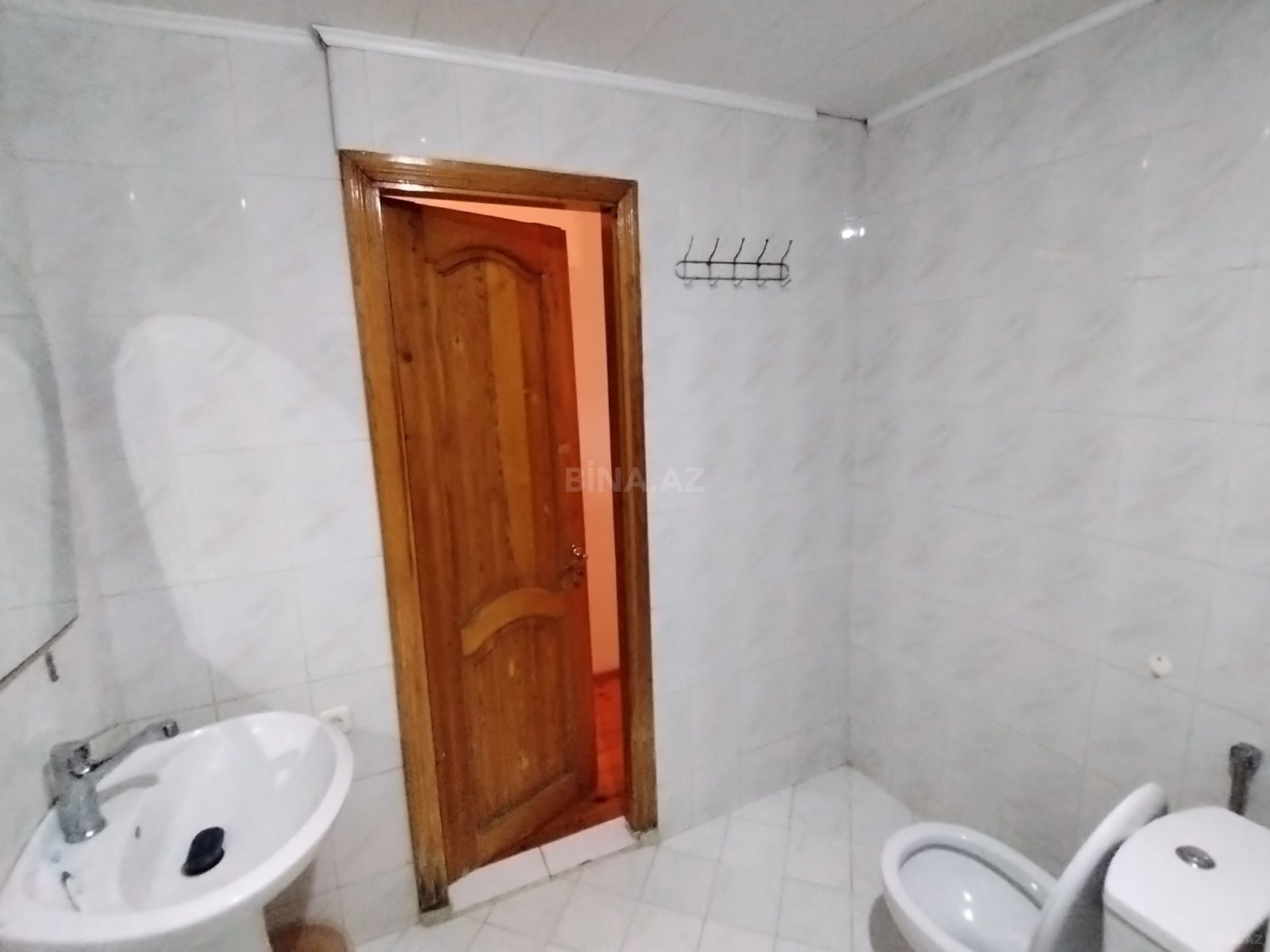 2 otaqlı Köhnə tikili, Xalqlar Dostluğu m., Bakı