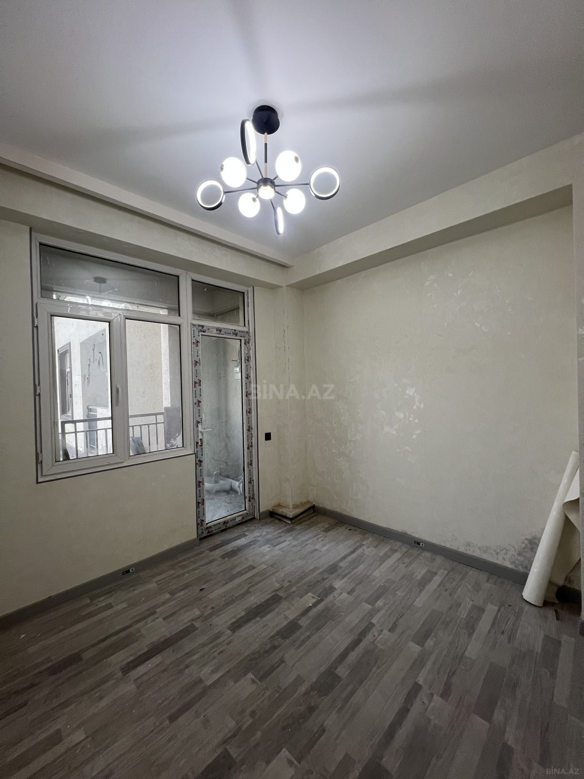 2 otaqlı Yeni tikili, Xırdalan