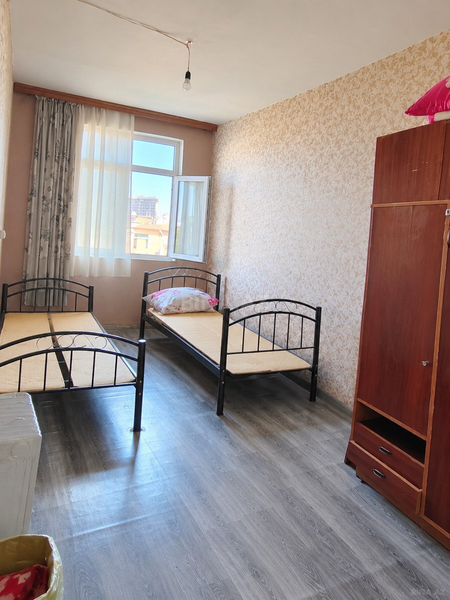 2 otaqlı Köhnə tikili, Memar Əcəmi m., Bakı