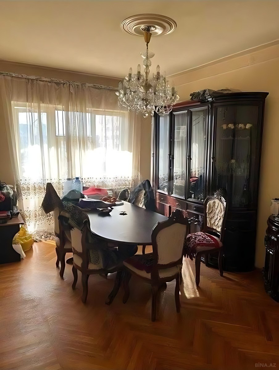 3 otaqlı Köhnə tikili, Azadlıq Prospekti m., Bakı