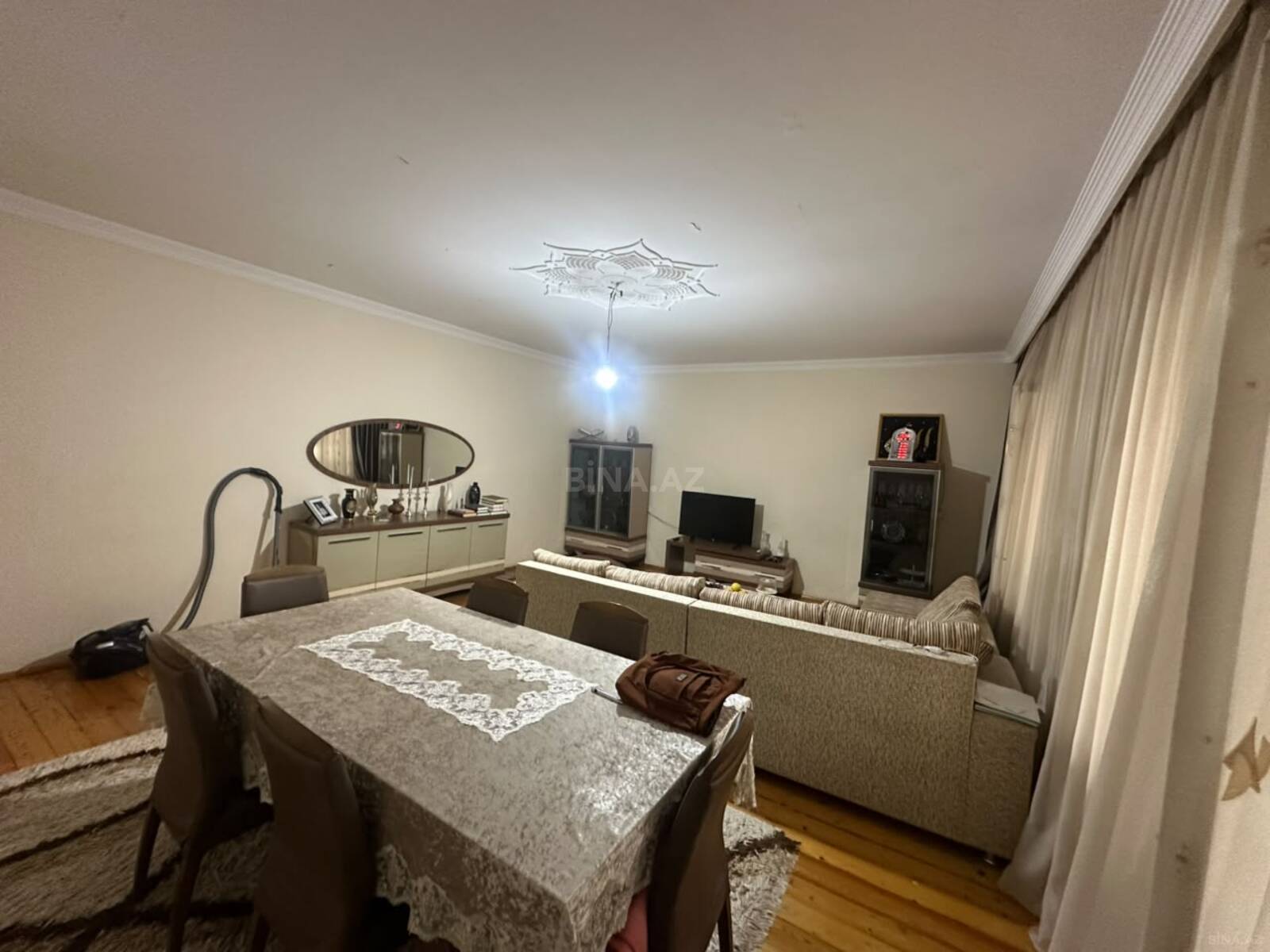 5 otaqlı Köhnə tikili, Bakıxanov q., Bakı