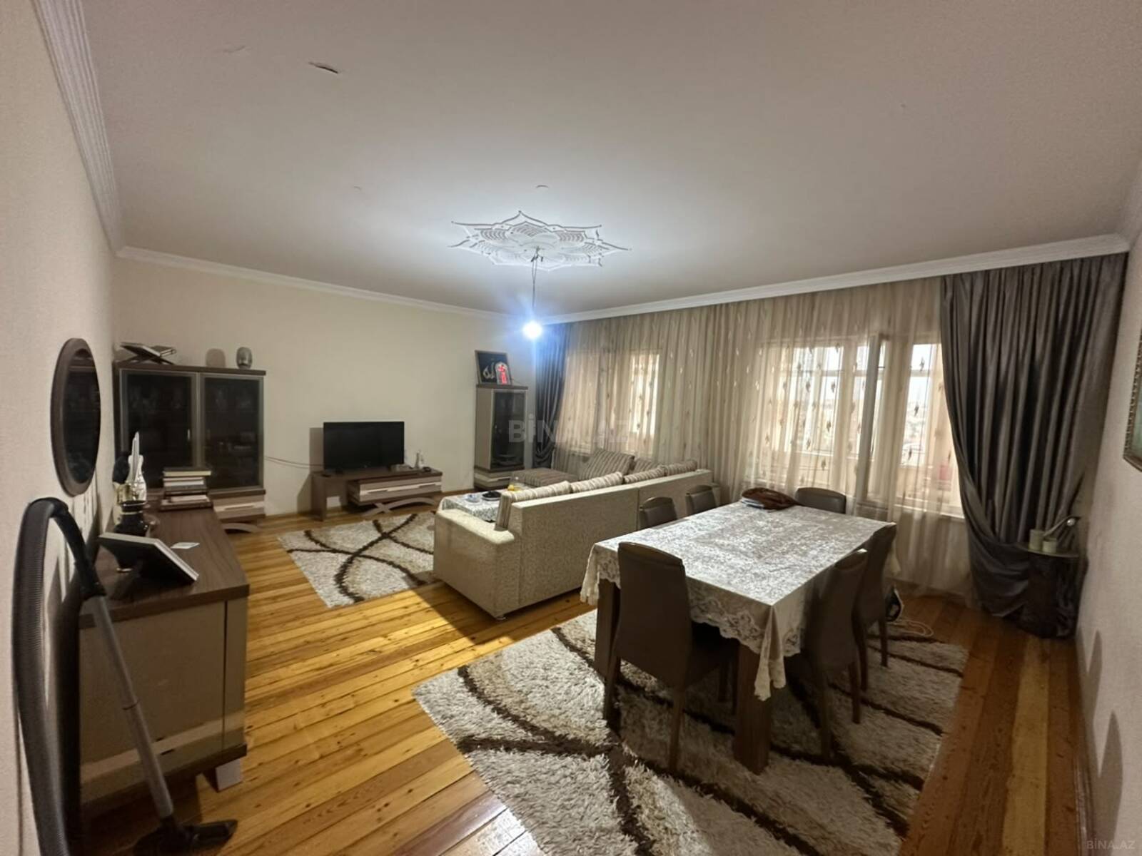 5 otaqlı Köhnə tikili, Bakıxanov q., Bakı
