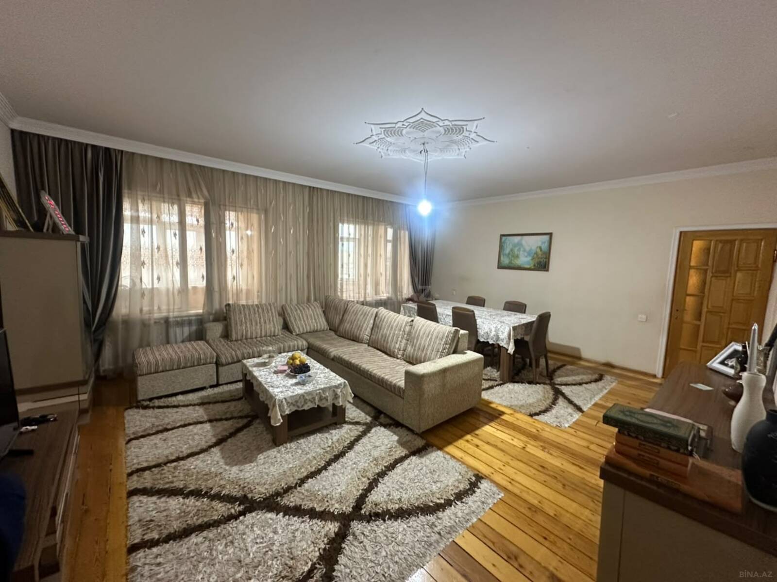 5 otaqlı Köhnə tikili, Bakıxanov q., Bakı