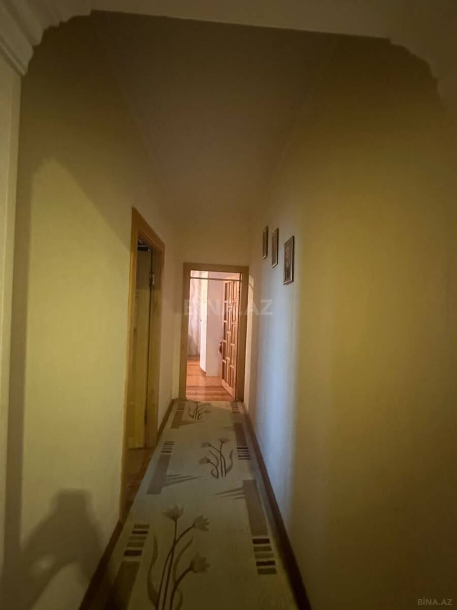 5 otaqlı Köhnə tikili, Bakıxanov q., Bakı