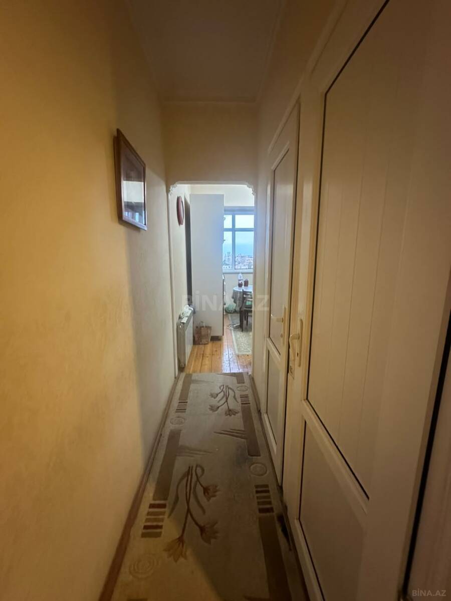 5 otaqlı Köhnə tikili, Bakıxanov q., Bakı