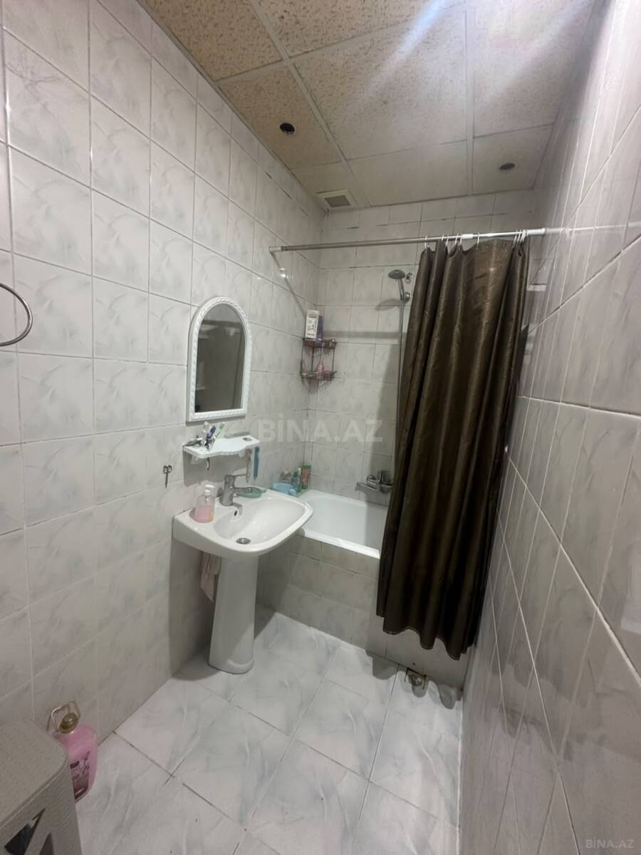 5 otaqlı Köhnə tikili, Bakıxanov q., Bakı