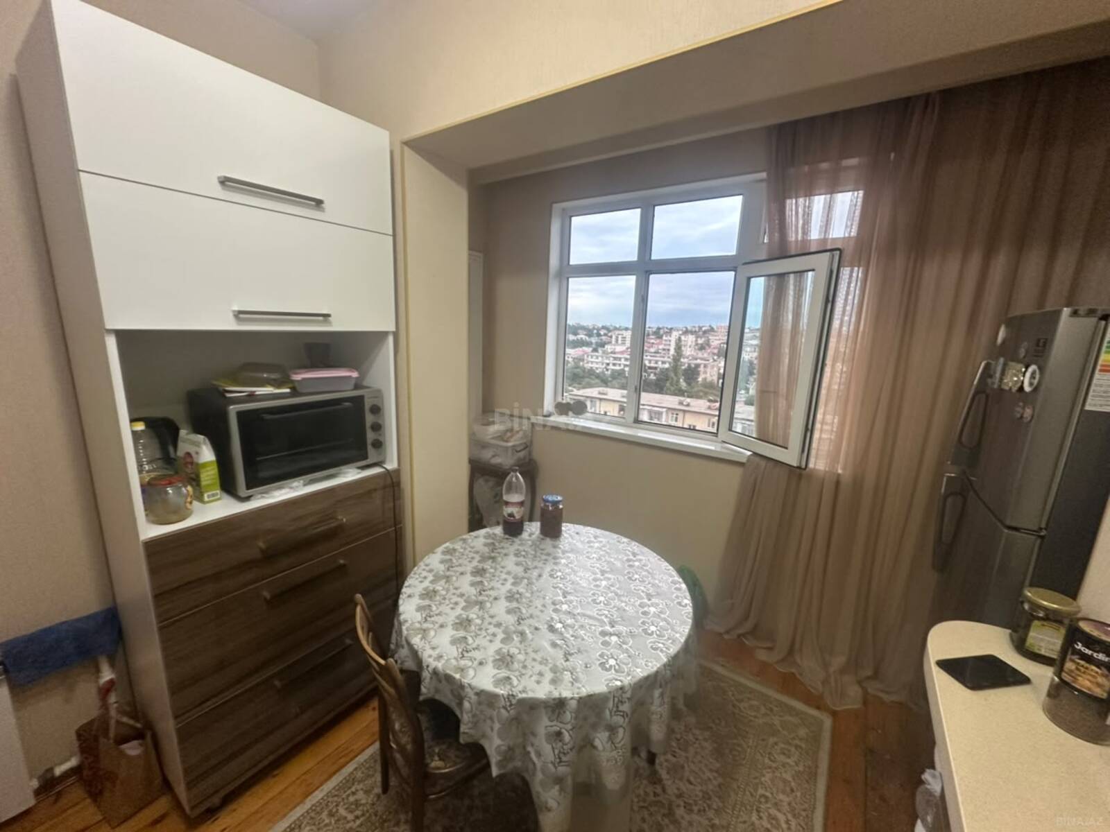 5 otaqlı Köhnə tikili, Bakıxanov q., Bakı