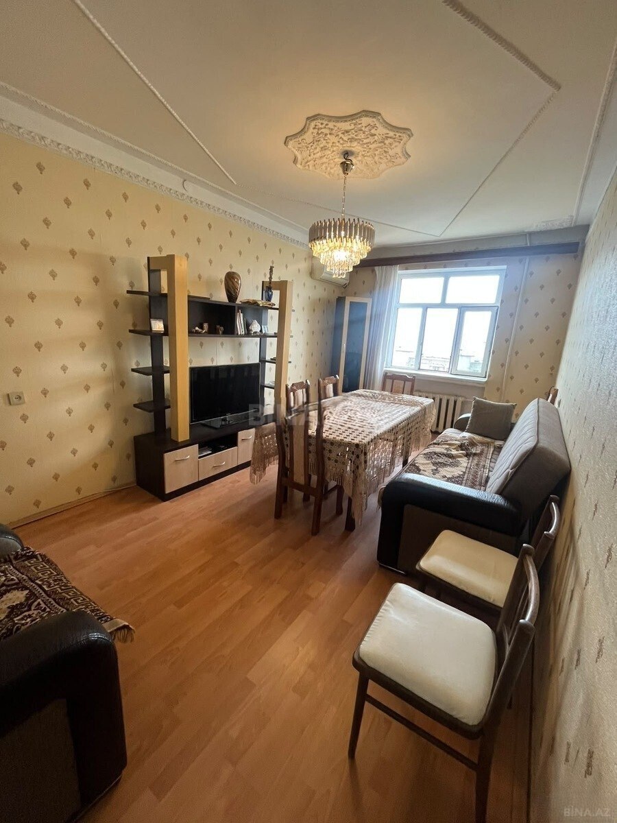 3 otaqlı Köhnə tikili, Həzi Aslanov m., Bakı