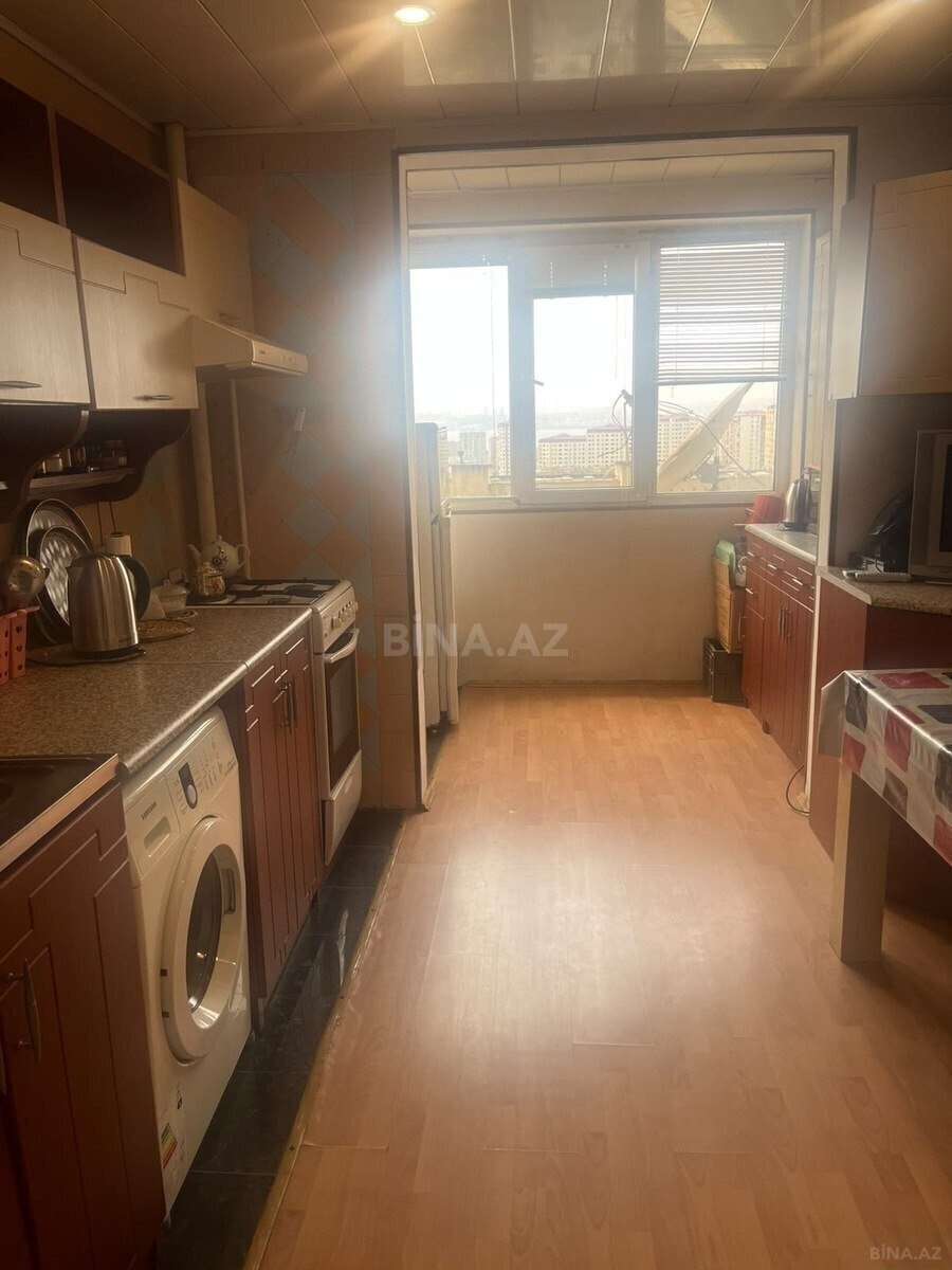 3 otaqlı Köhnə tikili, Həzi Aslanov m., Bakı