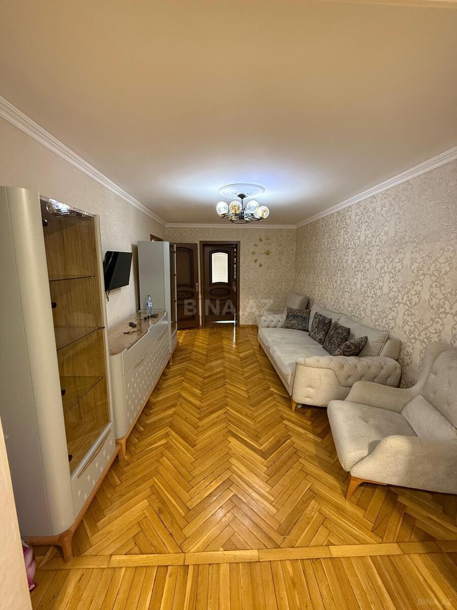2 otaqlı Köhnə tikili, Elmlər Akademiyası m., Bakı