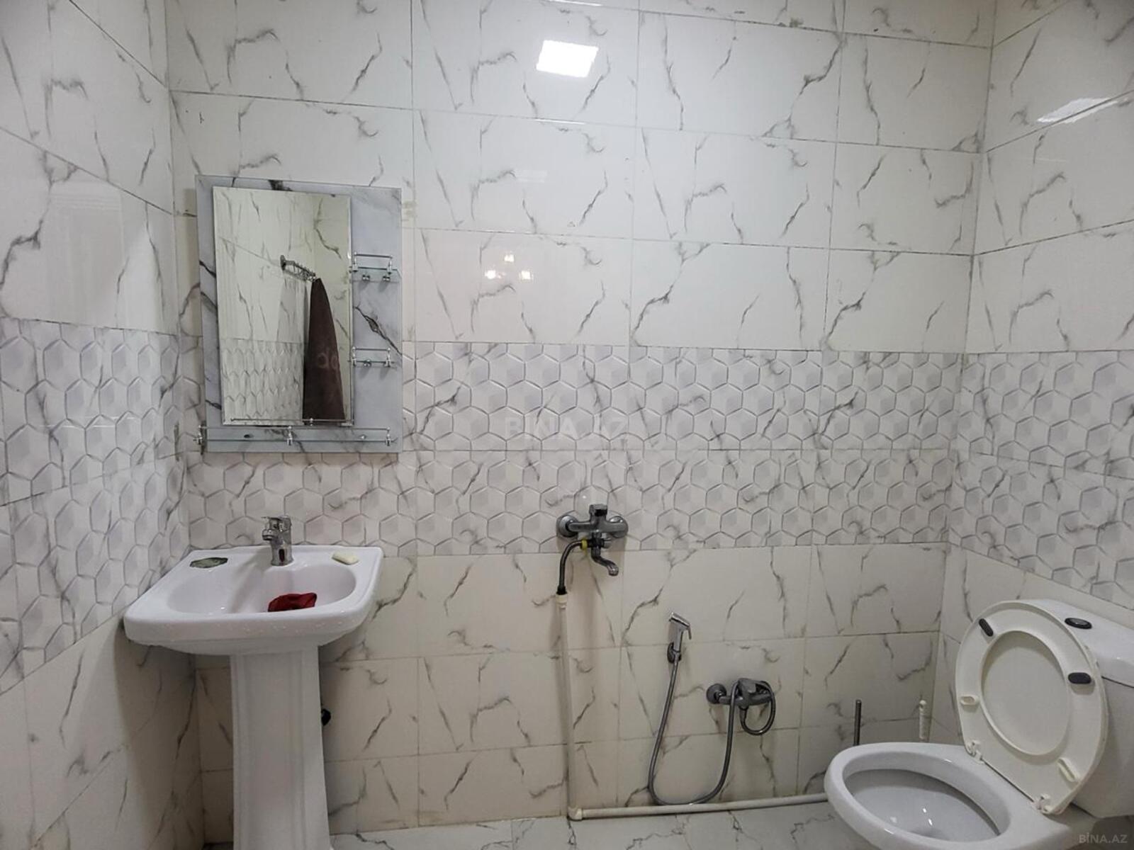 3 otaqlı Yeni tikili, Xırdalan