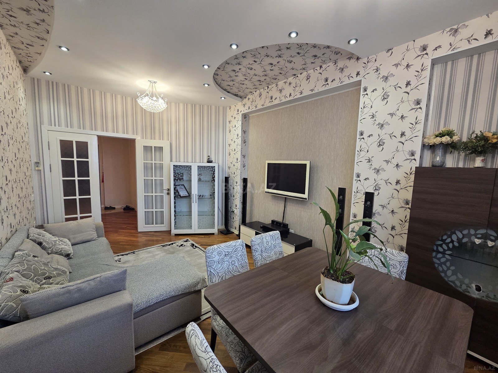 3 otaqlı Yeni tikili, Azadlıq Prospekti m., Bakı