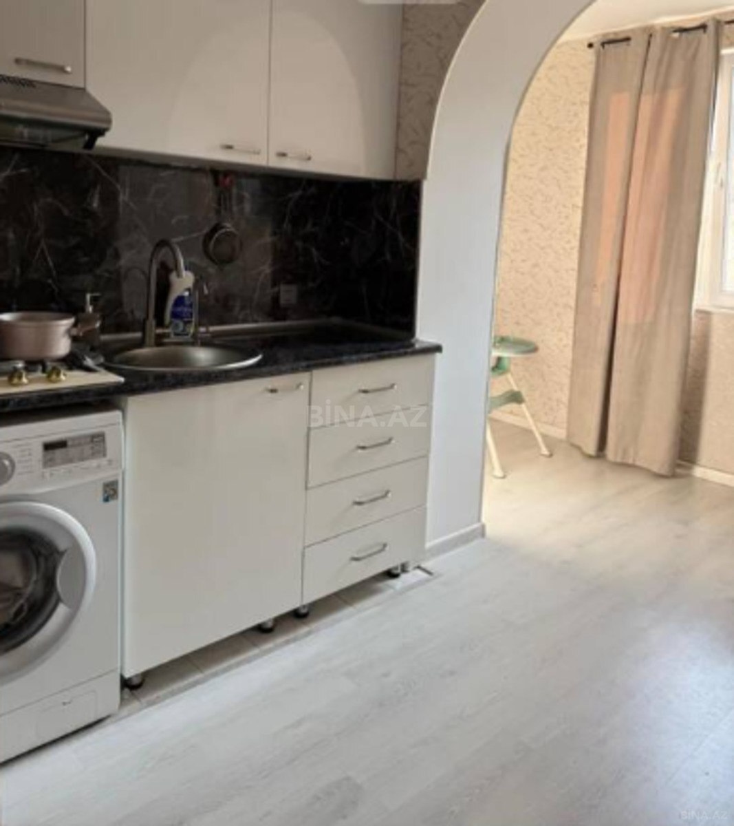 4 otaqlı Köhnə tikili, Bakmil m., Bakı