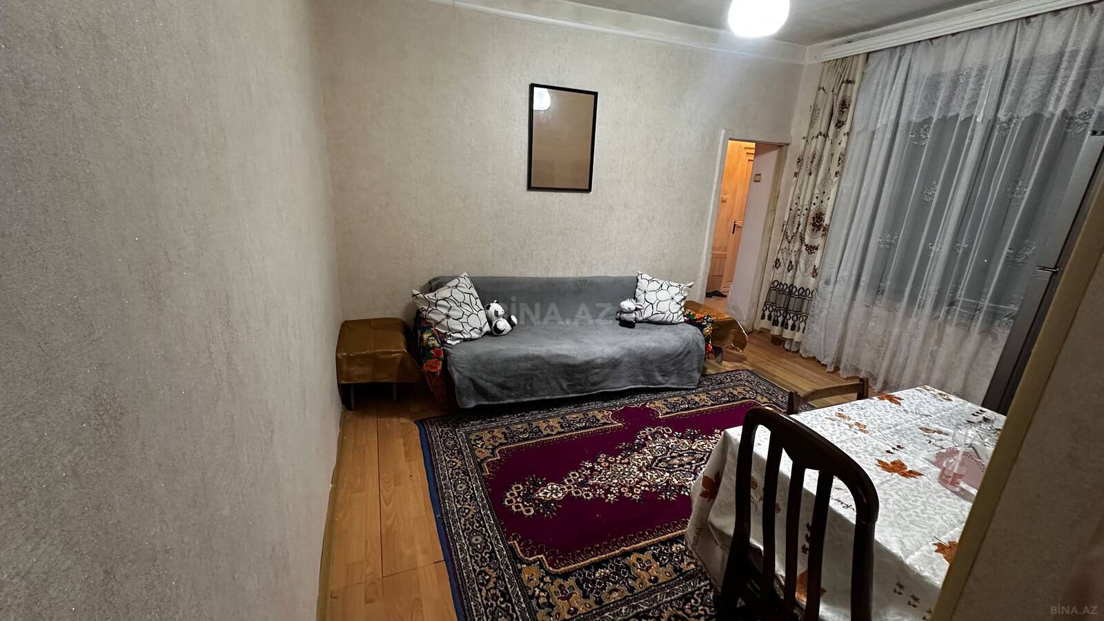 2 otaqlı Köhnə tikili, Xalqlar Dostluğu m., Bakı