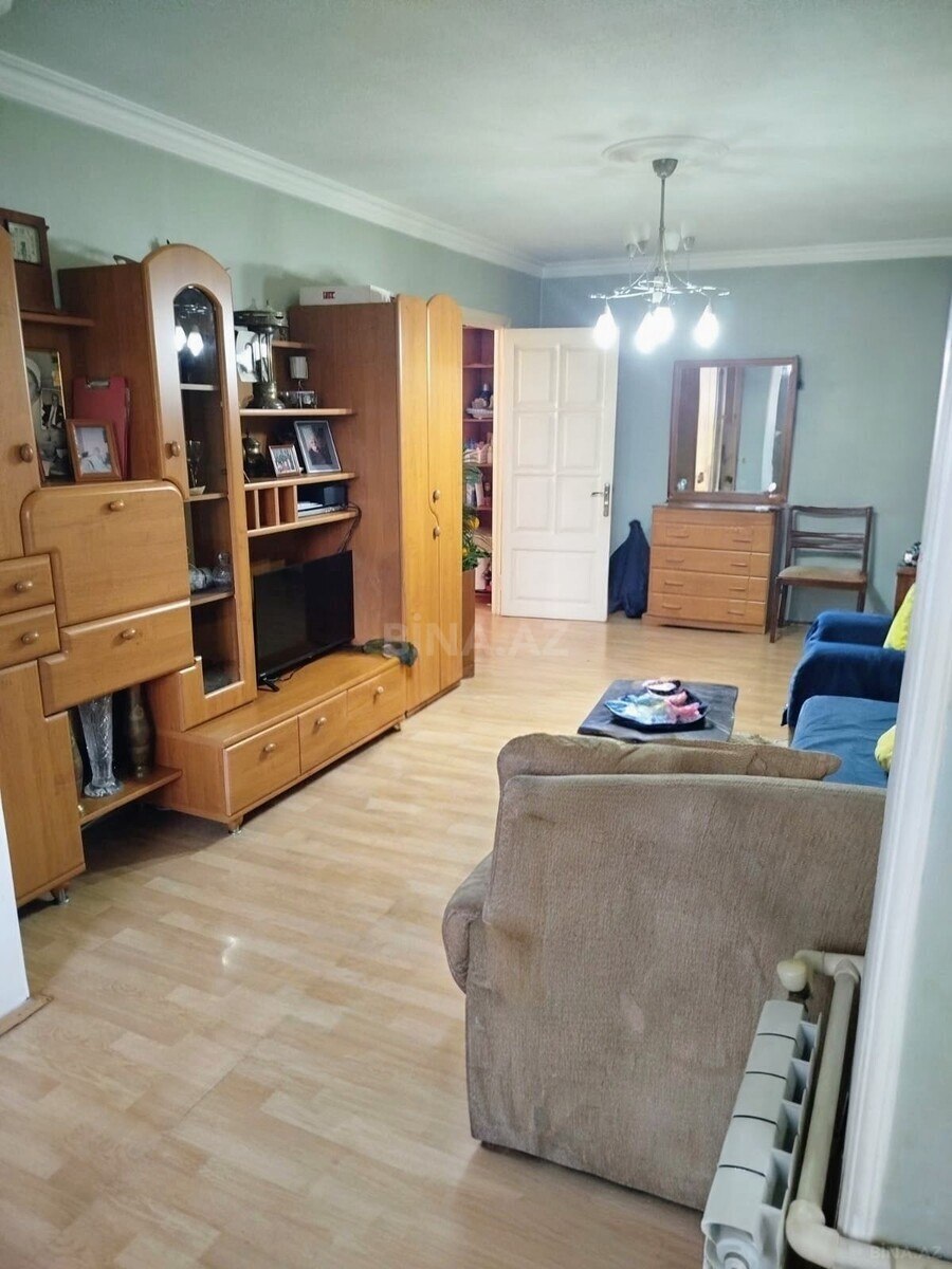 3 otaqlı Köhnə tikili, Gənclik m., Bakı