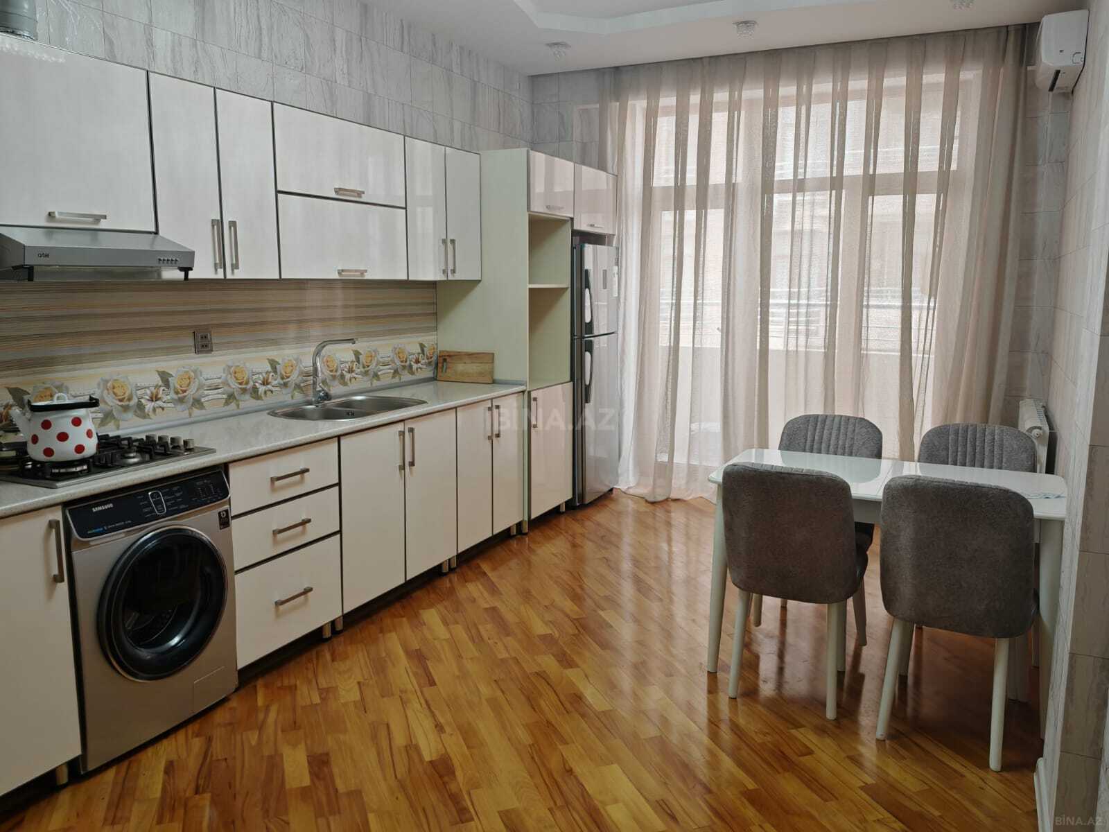 3 otaqlı Yeni tikili, Şah İsmayıl Xətai m., Bakı