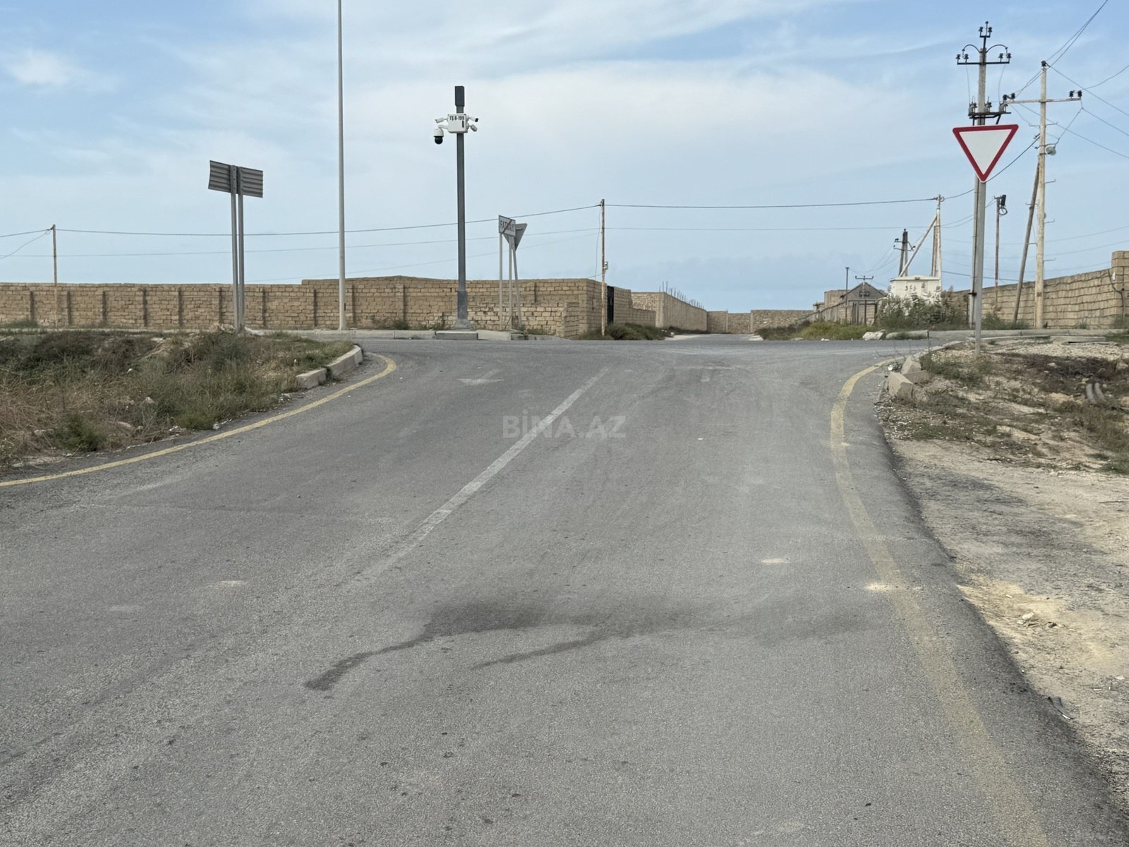 Torpaq Görədil q., Bakı
