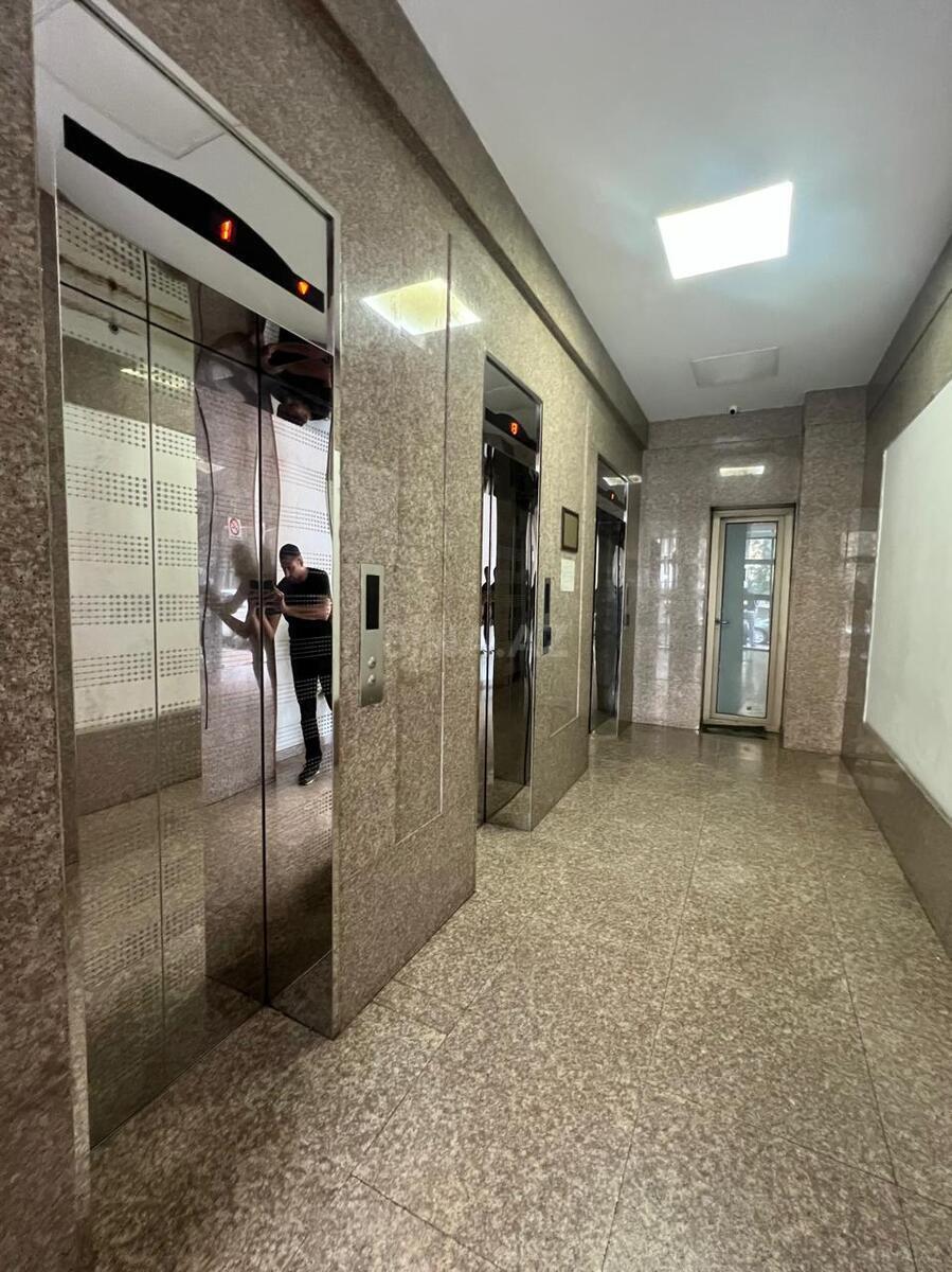 3 otaqlı Yeni tikili, Nizami m., Bakı