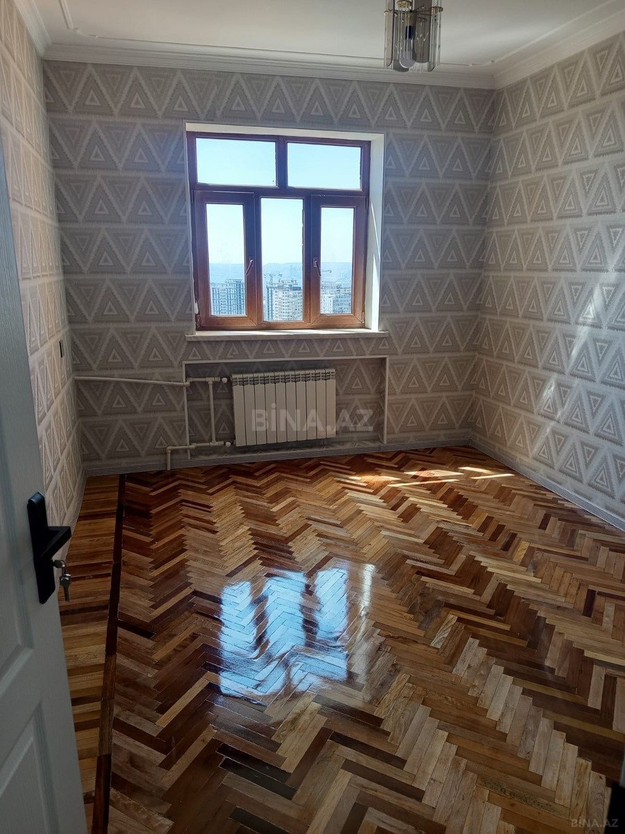 3 otaqlı Köhnə tikili, Həzi Aslanov m., Bakı