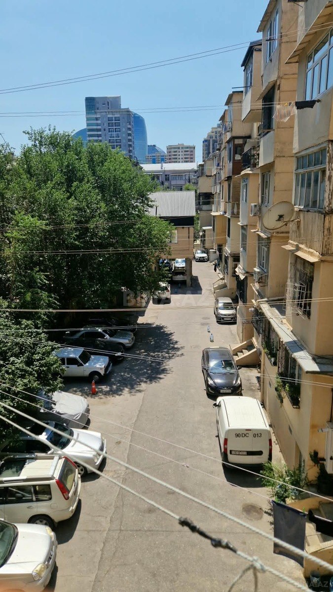2 otaqlı Köhnə tikili, 28 May m., Bakı