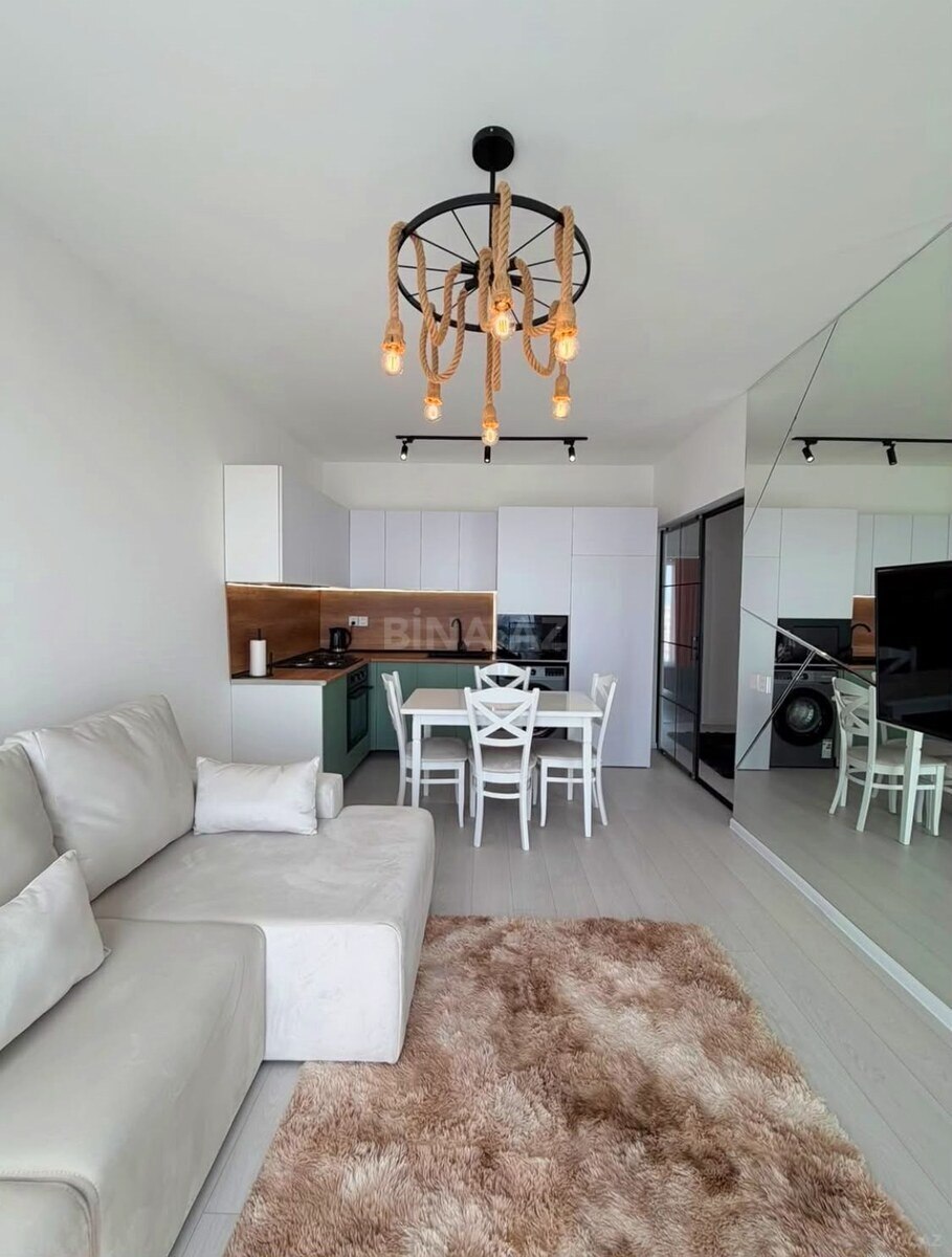 3 otaqlı Köhnə tikili, Həzi Aslanov m., Bakı