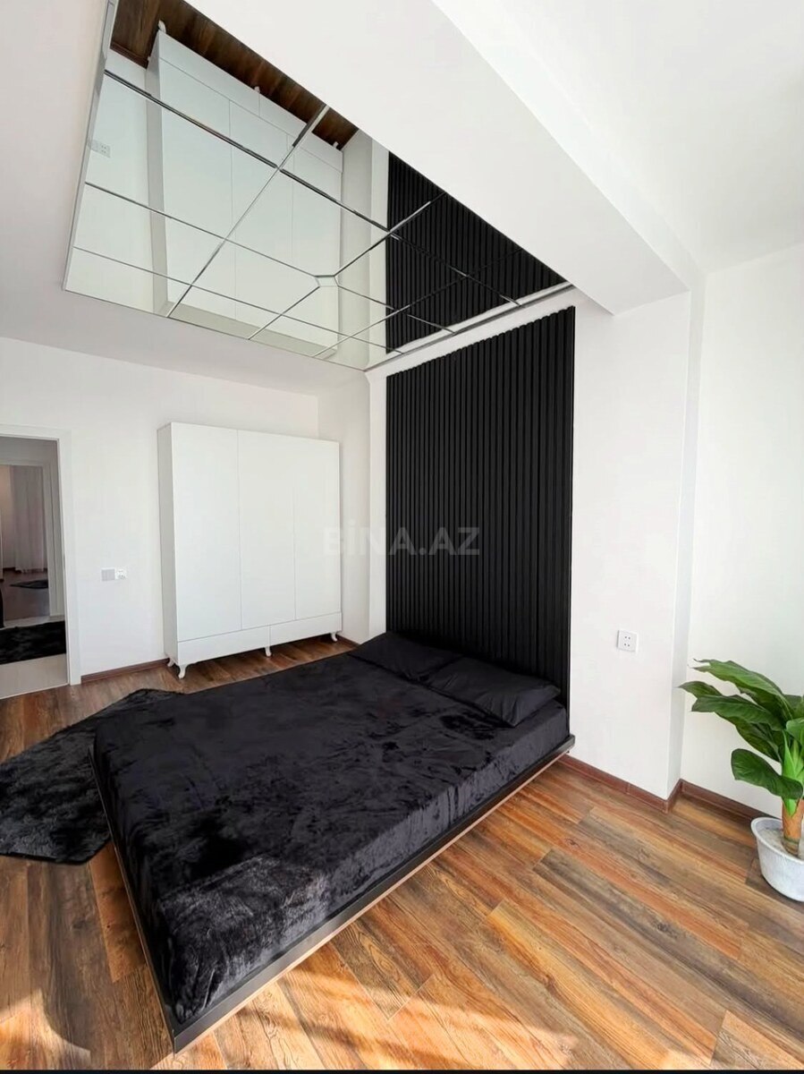 3 otaqlı Köhnə tikili, Həzi Aslanov m., Bakı