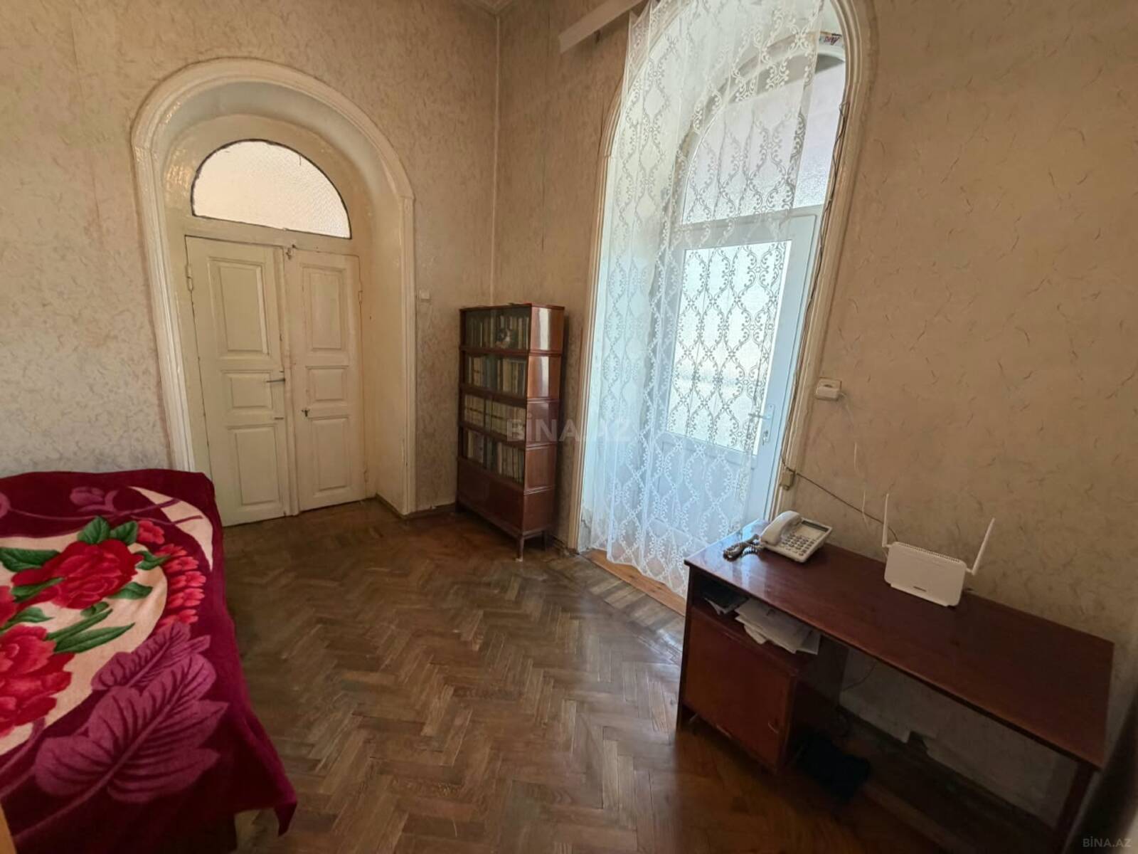 2 otaqlı Köhnə tikili, Nizami m., Bakı