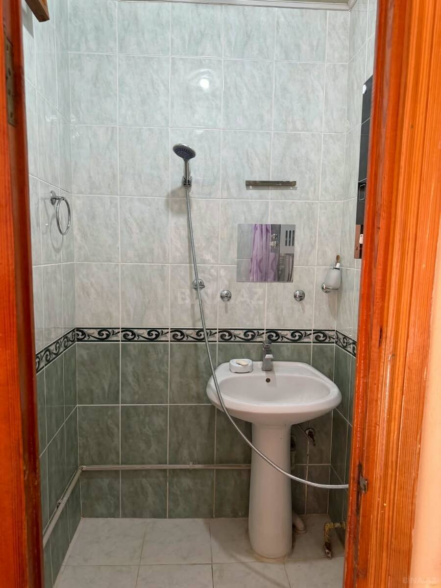 2 otaqlı Köhnə tikili, Nizami m., Bakı