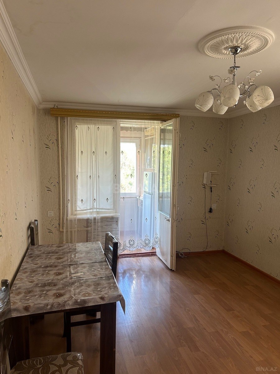 2 otaqlı Köhnə tikili, Neftçilər m., Bakı