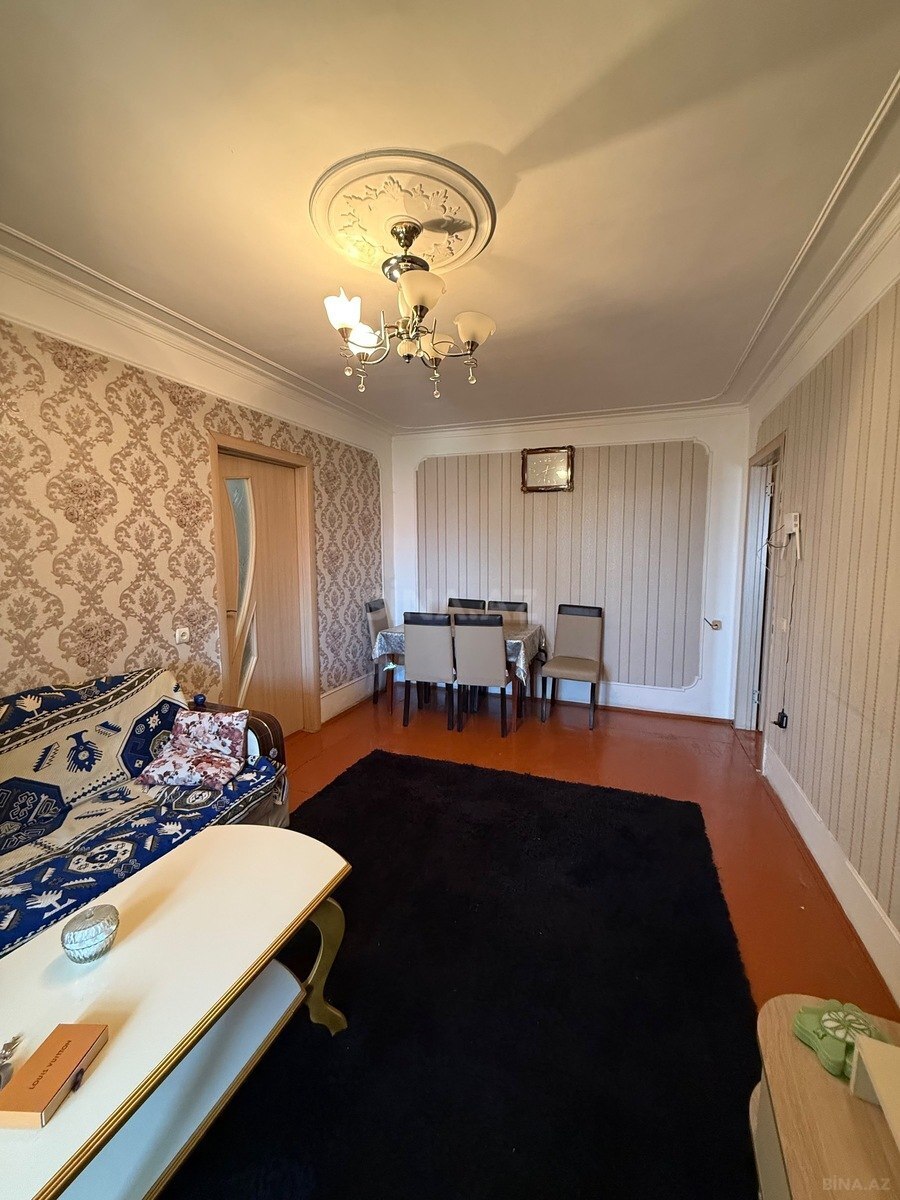 3 otaqlı Köhnə tikili, Sumqayıt