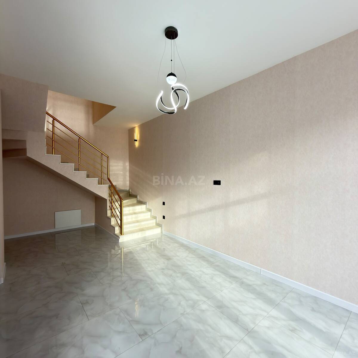 4 otaqlı Həyət evi/Bağ evi, Mərdəkan q., Bakı