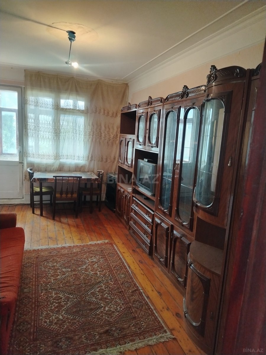 2 otaqlı Köhnə tikili, Memar Əcəmi m., Bakı