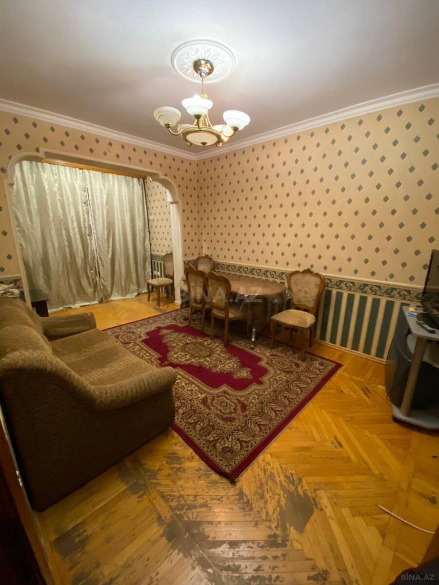 2 otaqlı Köhnə tikili, Memar Əcəmi m., Bakı